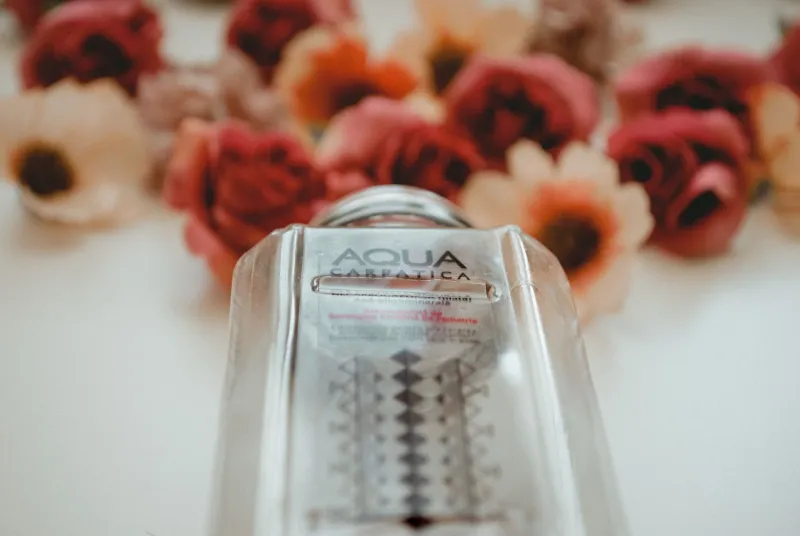 El elixir que viene de Persia: cómo el agua de azahar está transformando los rituales de belleza en Madrid
